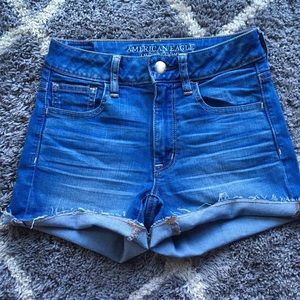 🌴AE HIGHT WAISTED SHORTS🌴